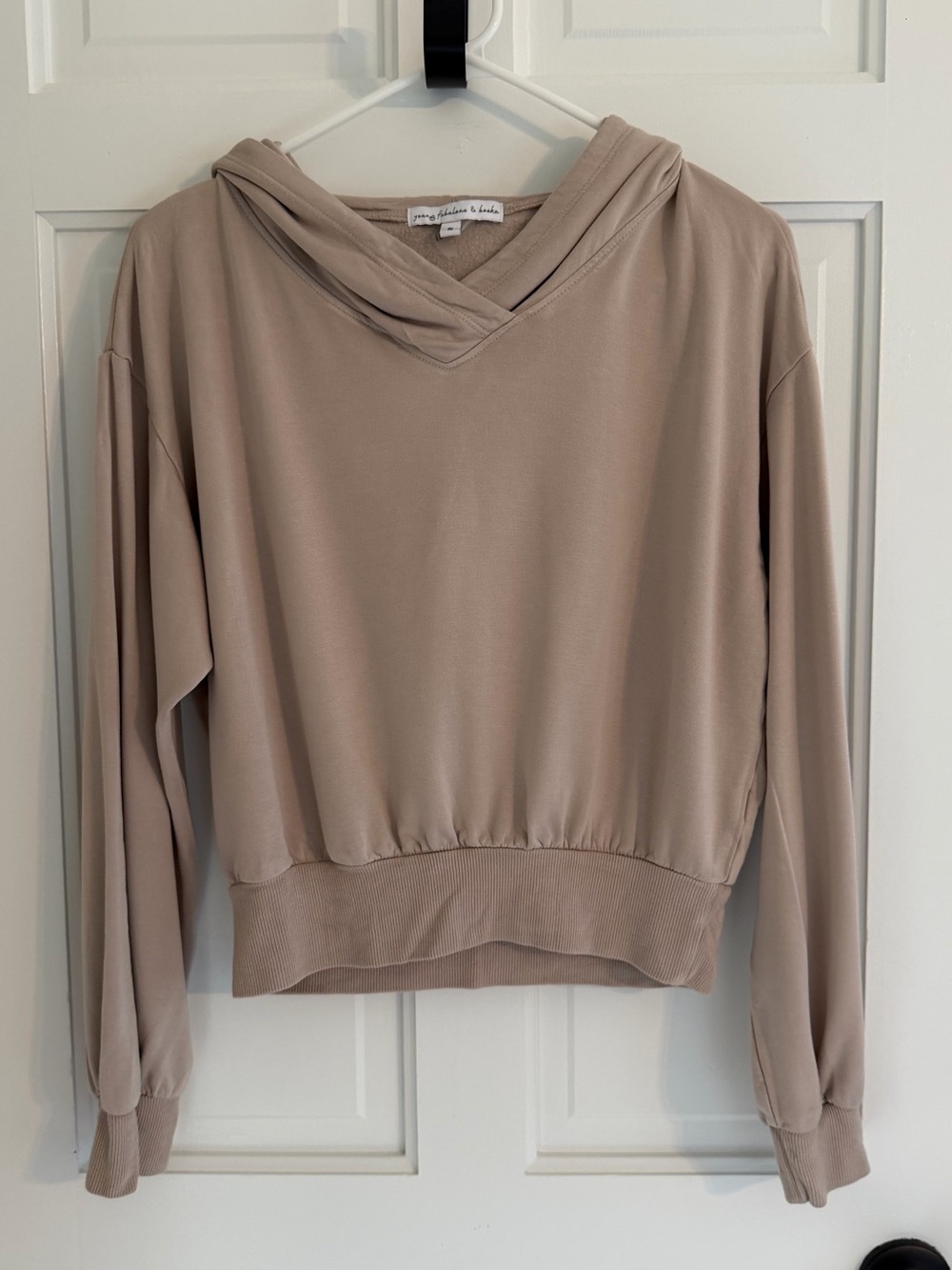 Young Fabulous & Broke Taupe Cropped Hooded Pullover Sweatshirt Small‎